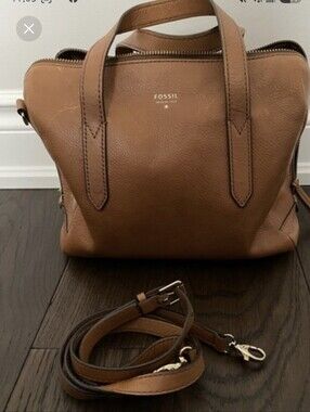 🐴Fossil Sydney Tan Leather EUC👢